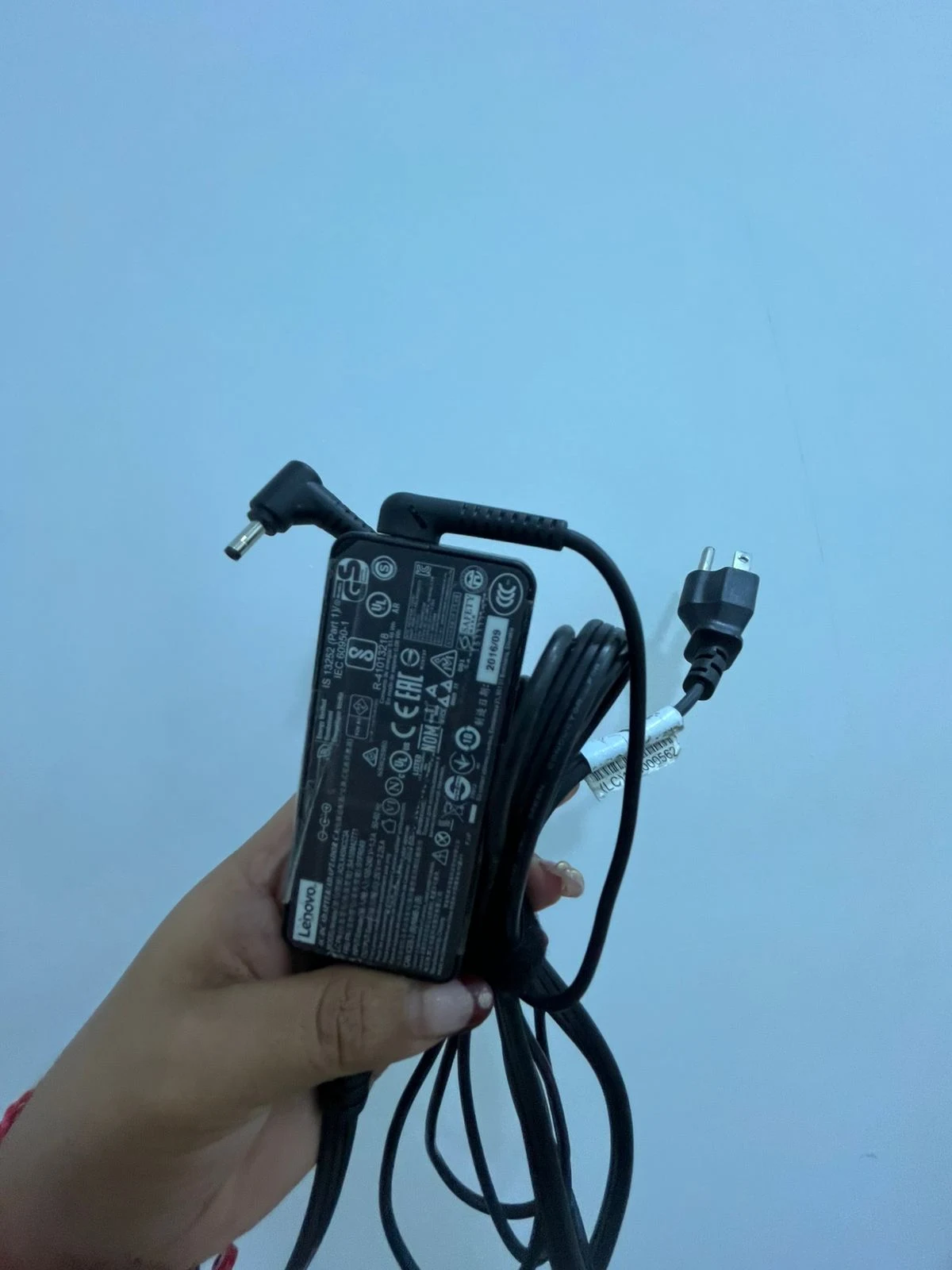 CARGADOR LENOVO-MANTA