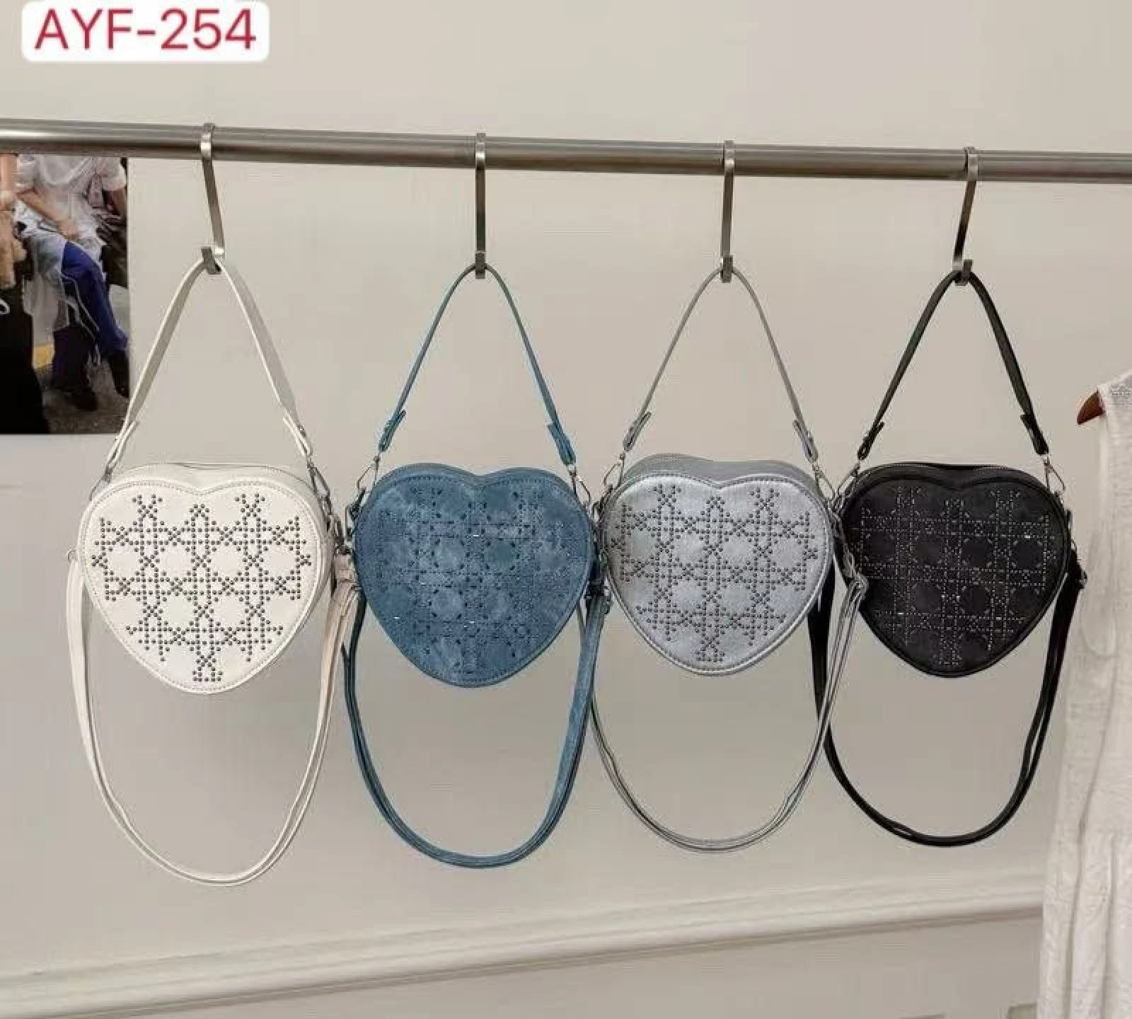 Cartera Corazon Ayf-254 600